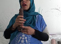 Algerian slut wants to fuck every day while shes pregnant